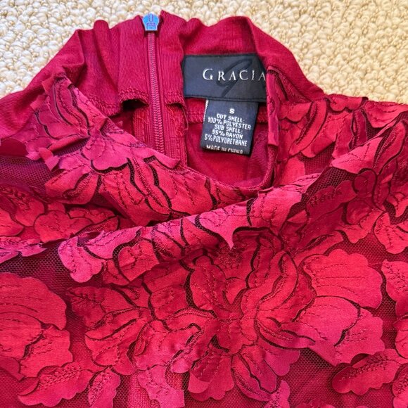 Women's Floral Blouse - Picture 3 of 4